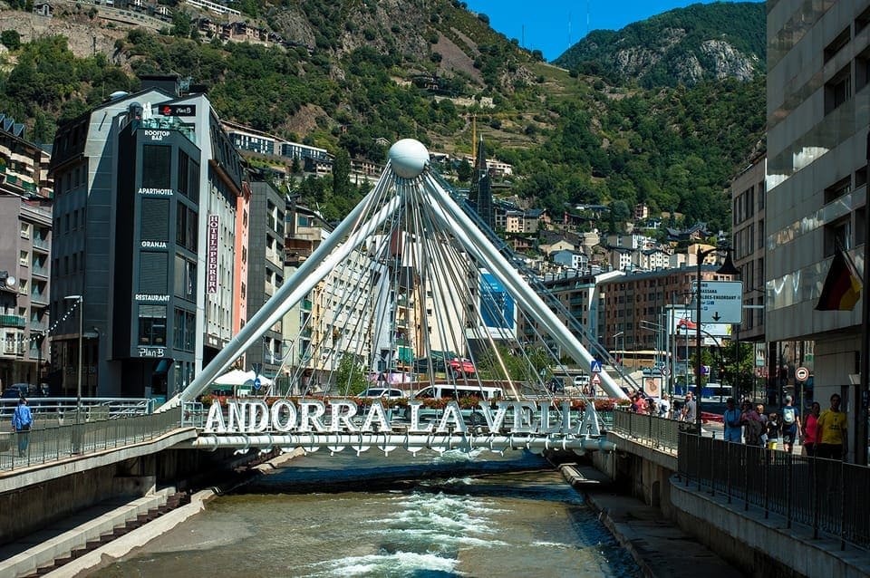 バルセロナからアンドラへの日帰り旅行 2026