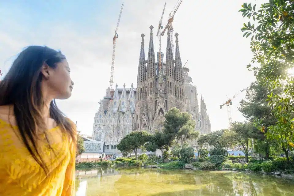 Tur Sagrada Familia Terbaik 2026